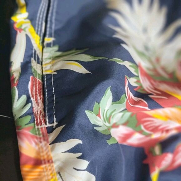 American Living Board Shorts Mens XL Swim Lined Trunks Surf NICE  Hawaiian Print - Picture 1 of 16